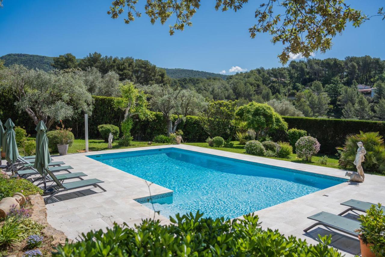 Le Clos Serein Le Beausset Bagian luar foto
