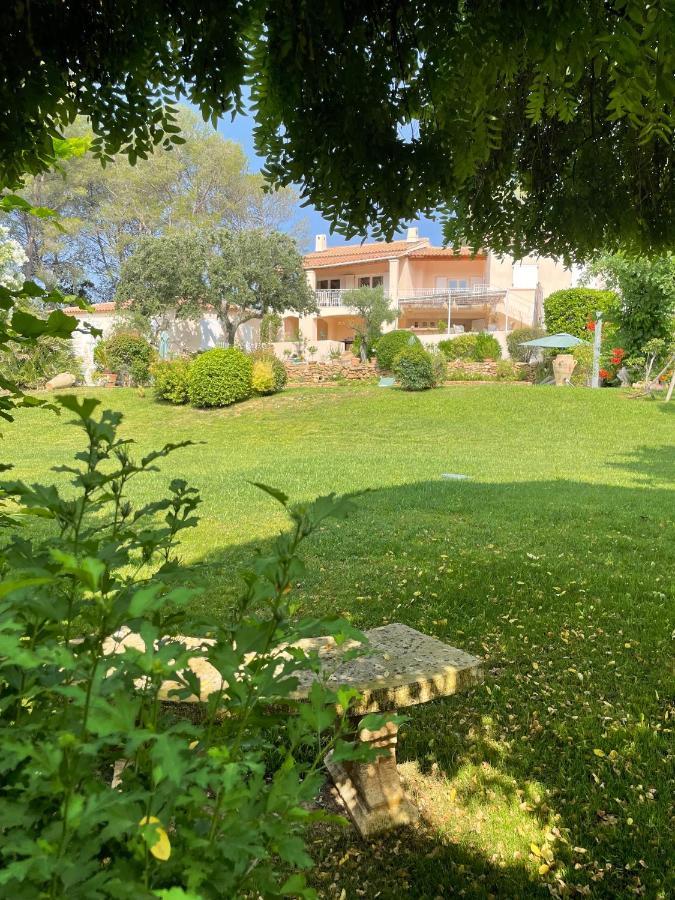 Le Clos Serein Le Beausset Bagian luar foto